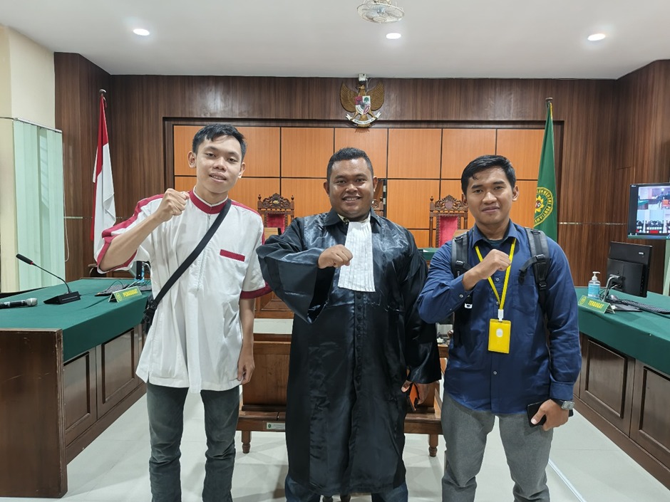 Pemantauan Persidangan Oleh Mahasiswa Fakultas Syariah IAIN Pontianak Bersama Penghubung Komisi Yudisial Wilayah Kalimantan Barat di Pengadilan Negeri Pontianak Kelas 1A